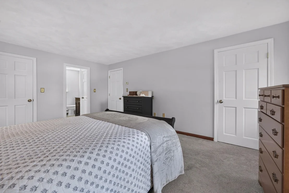 Photo of 28 Longview