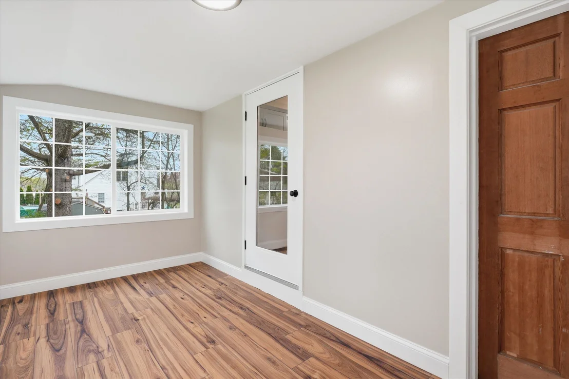 Photo of 293 Lawrence