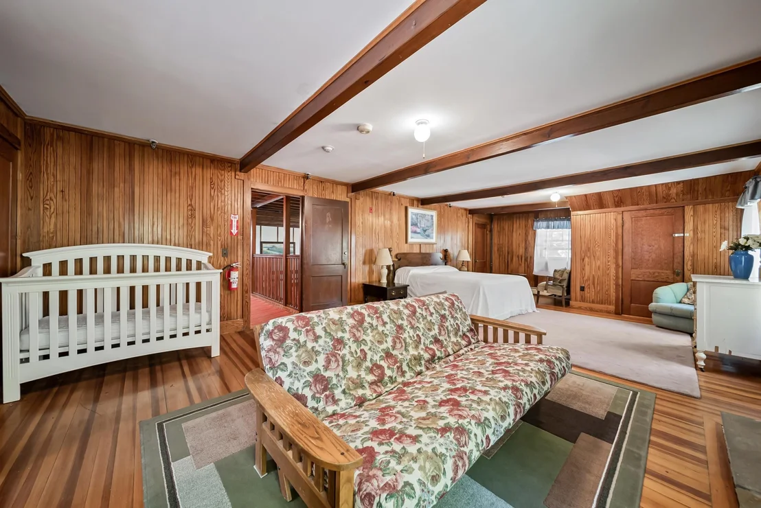 Photo of 28 Pine Colony