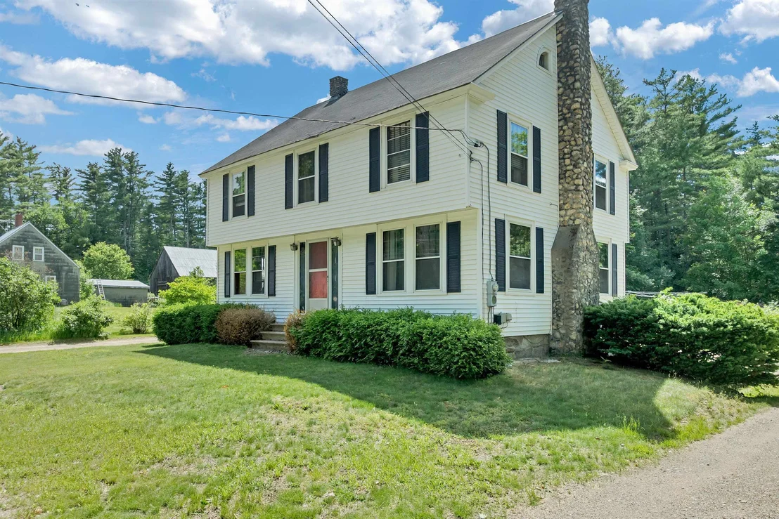 Photo of 652 West Side