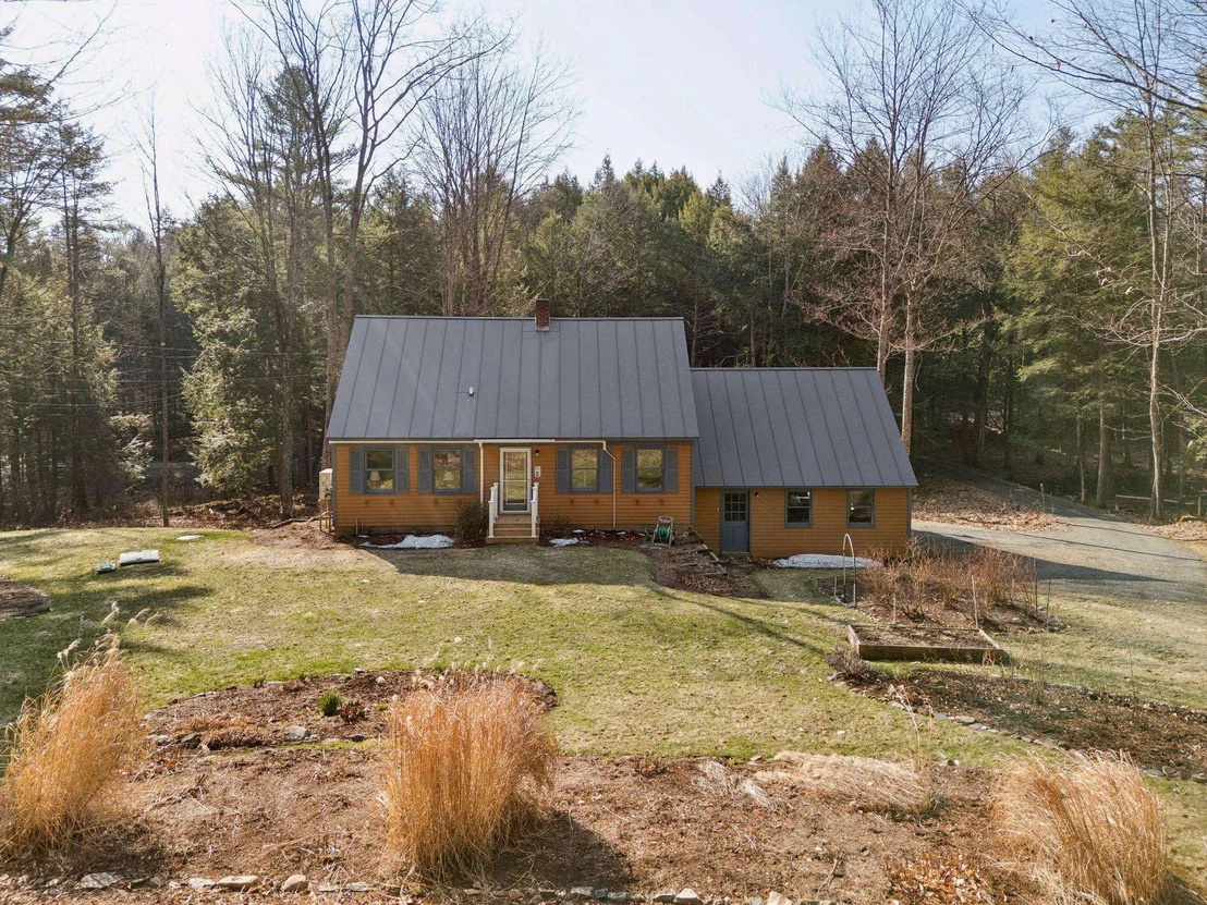 Photo of 455 Hawk Pine