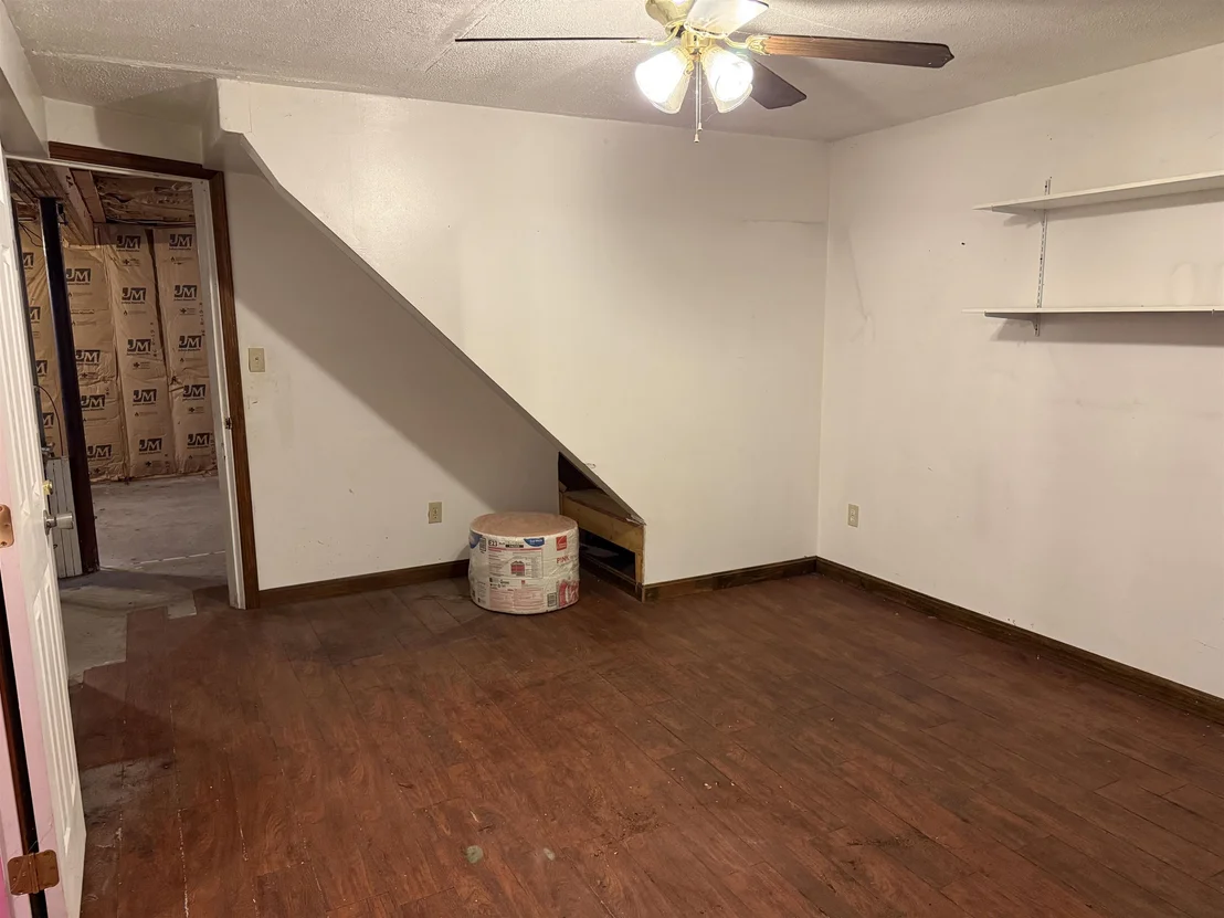 Photo of 2459 Highgate