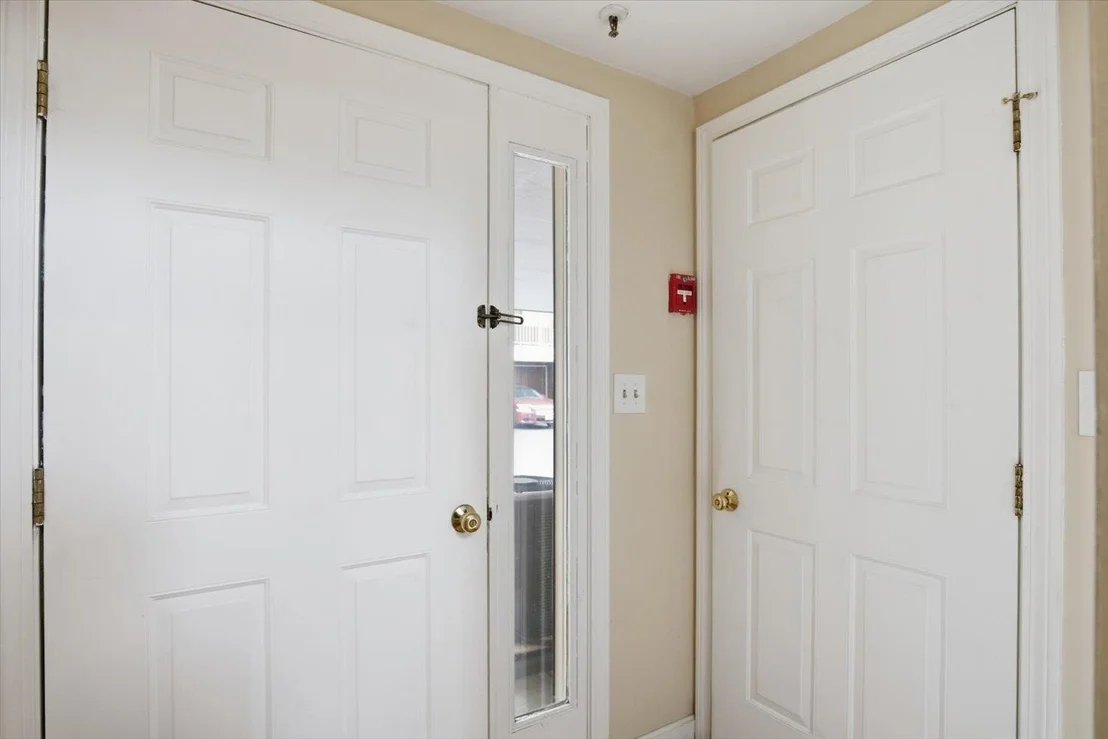 Photo of Unit 8 at 989 Ocean