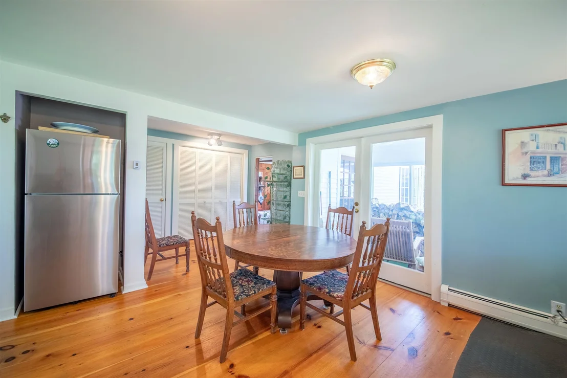 Photo of 254 Lawrence