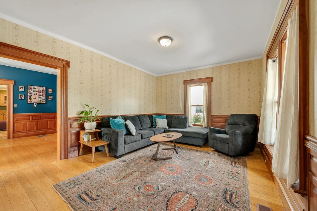 Photo of 145 Washington