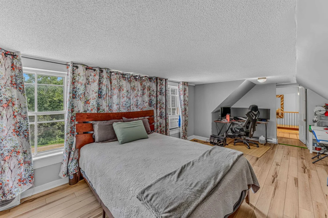 Photo of 59 S. Lunenburg