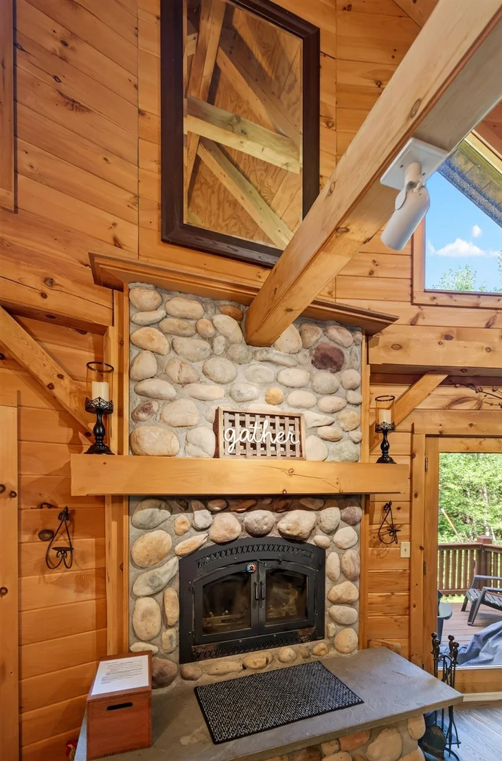 Photo of 858 Sheldon Hill