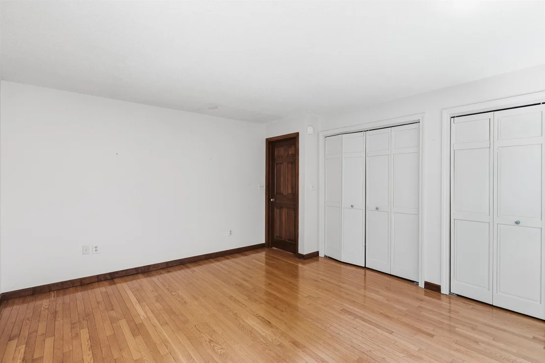 Photo of 1572 Skyline