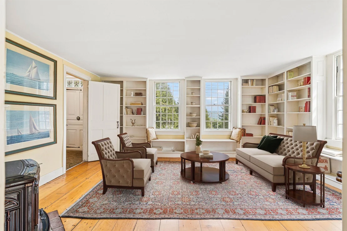 Photo of 408 Ridge