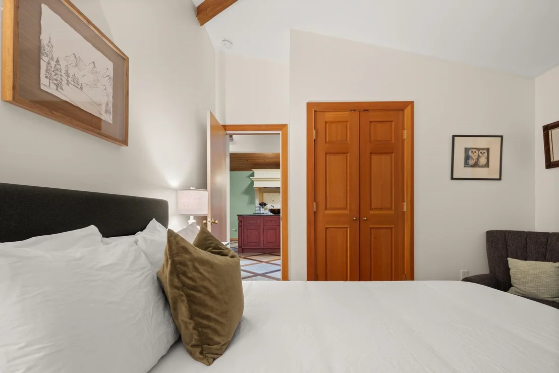 Photo of 835 Alpine View
