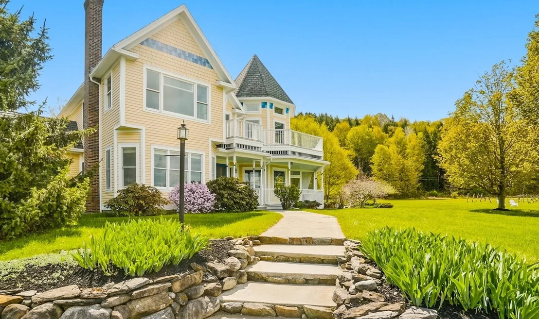 Photo of 302 Ledge Hill