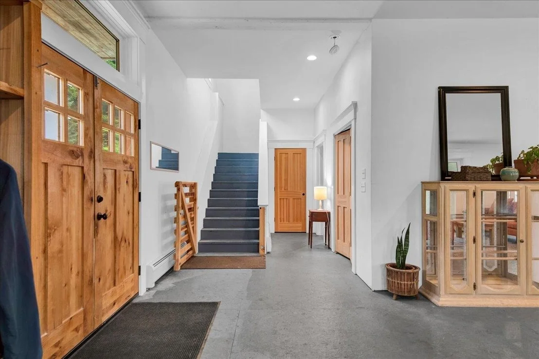 Photo of 3173 Brook