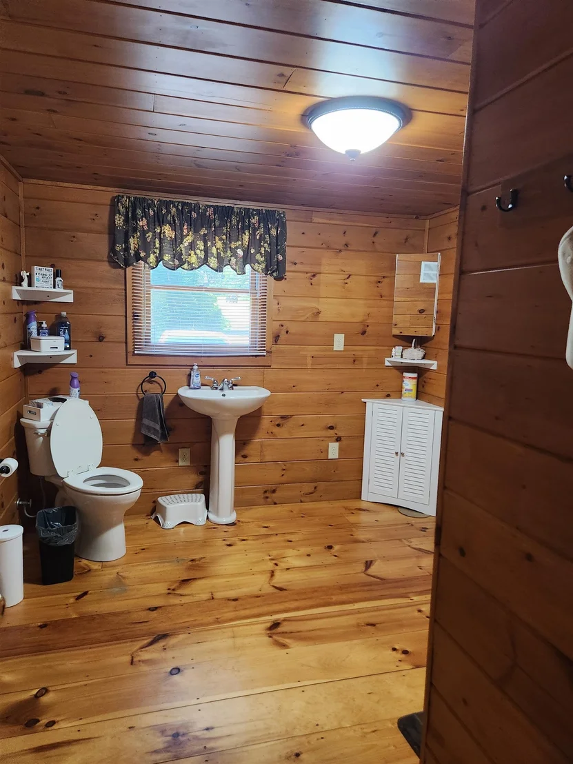 Photo of 253 Back Ashuelot