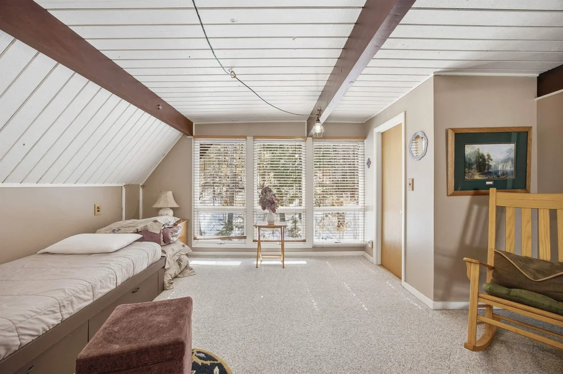 Photo of 70 Spring Hill