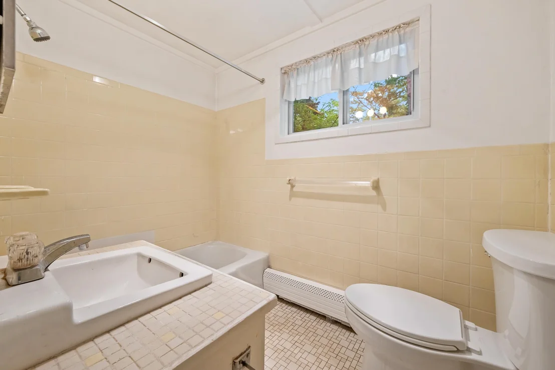 Photo of 140 Alpstrausse
