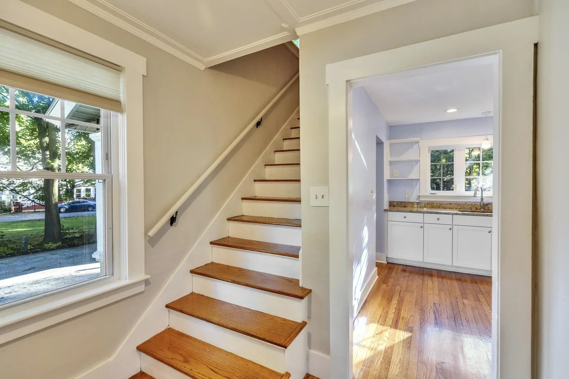 Photo of 370 Main
