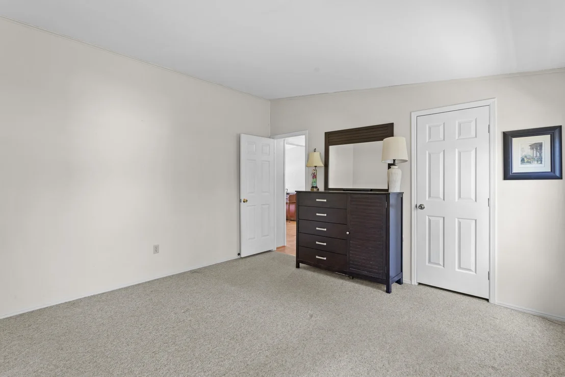Photo of 5 Dockside