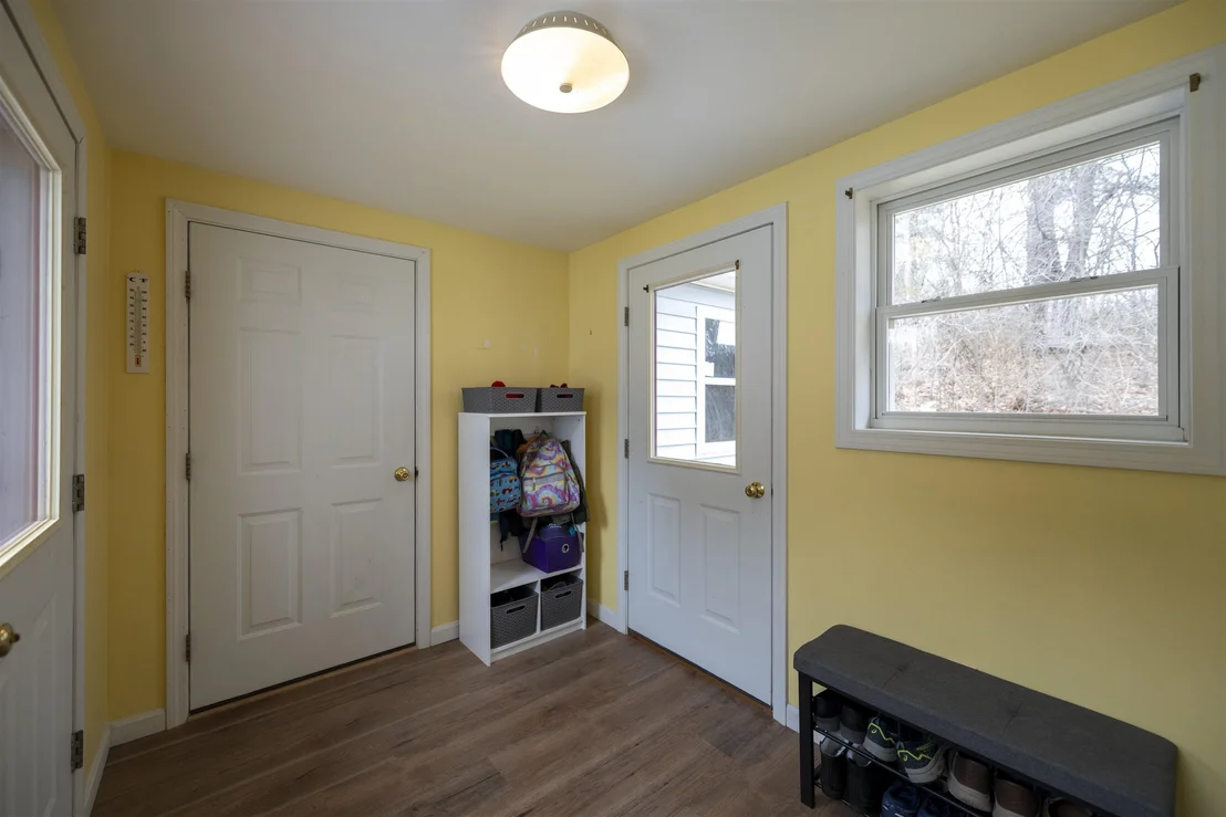 Photo of 401 Colonial