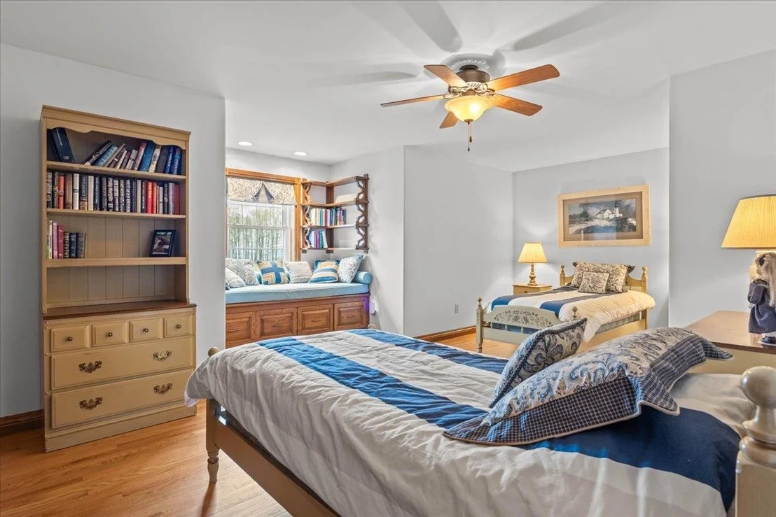Photo of 1784 Nelson Hill