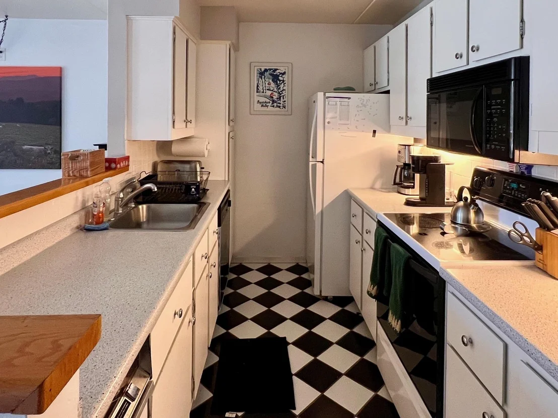 Photo of Unit 71 at 102 Upper Phase