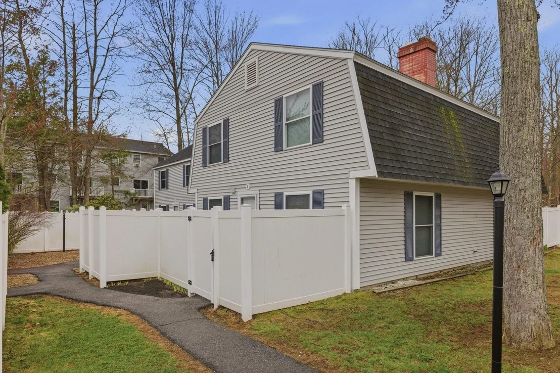 Photo of Unit 4 at 4 Hemlock