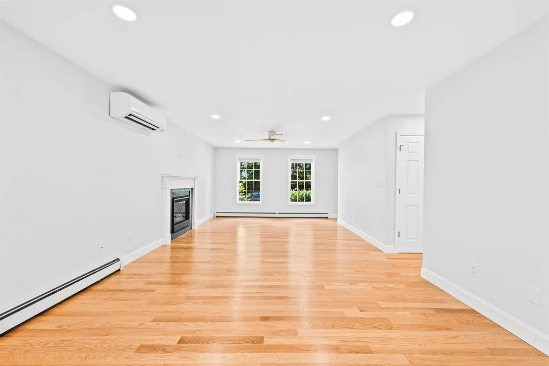 Photo of 14 Davis