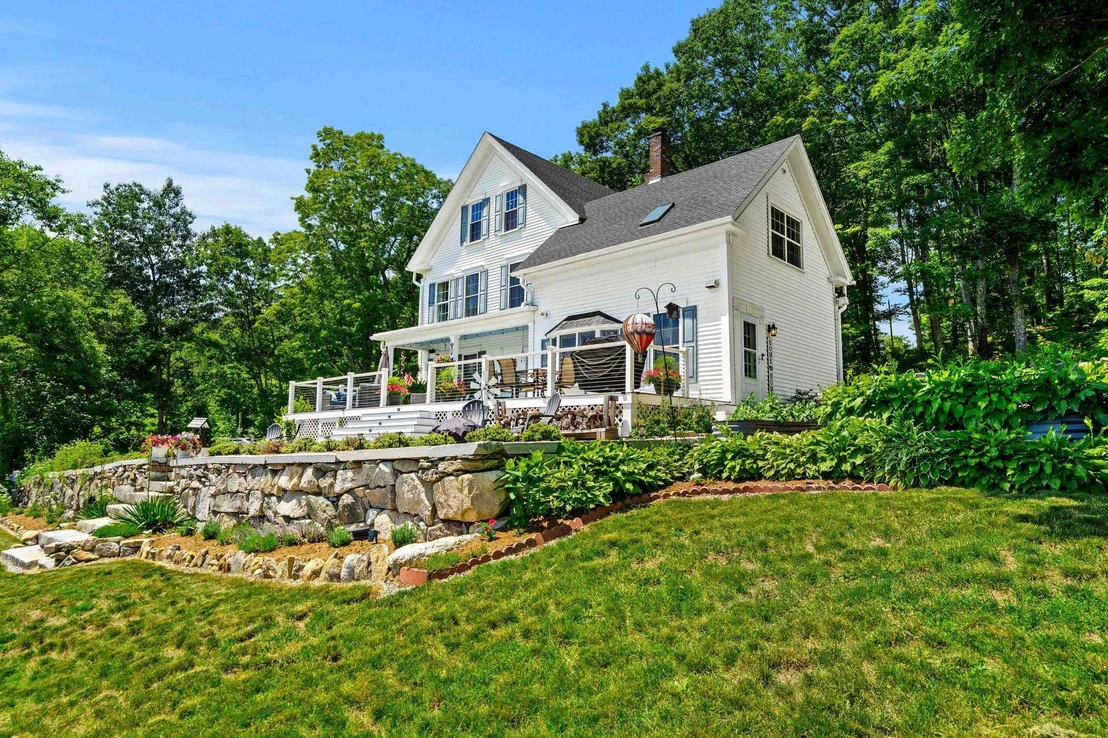 Photo of 1080 N Barnstead