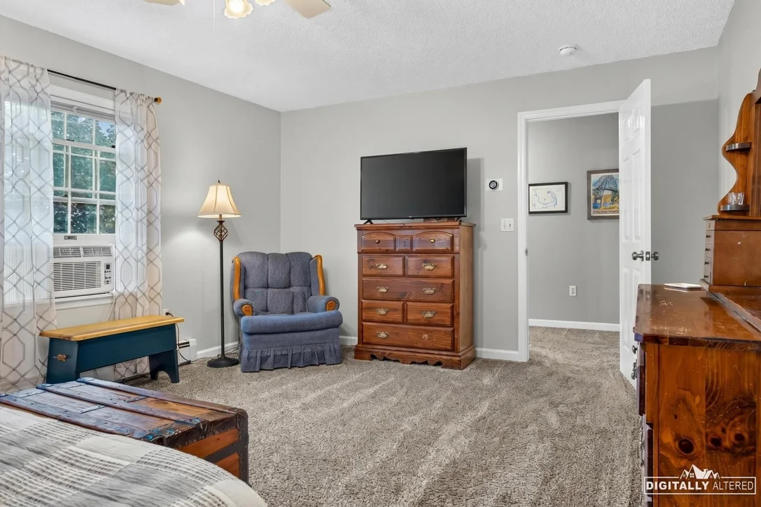 Photo of 12 Moon Brook