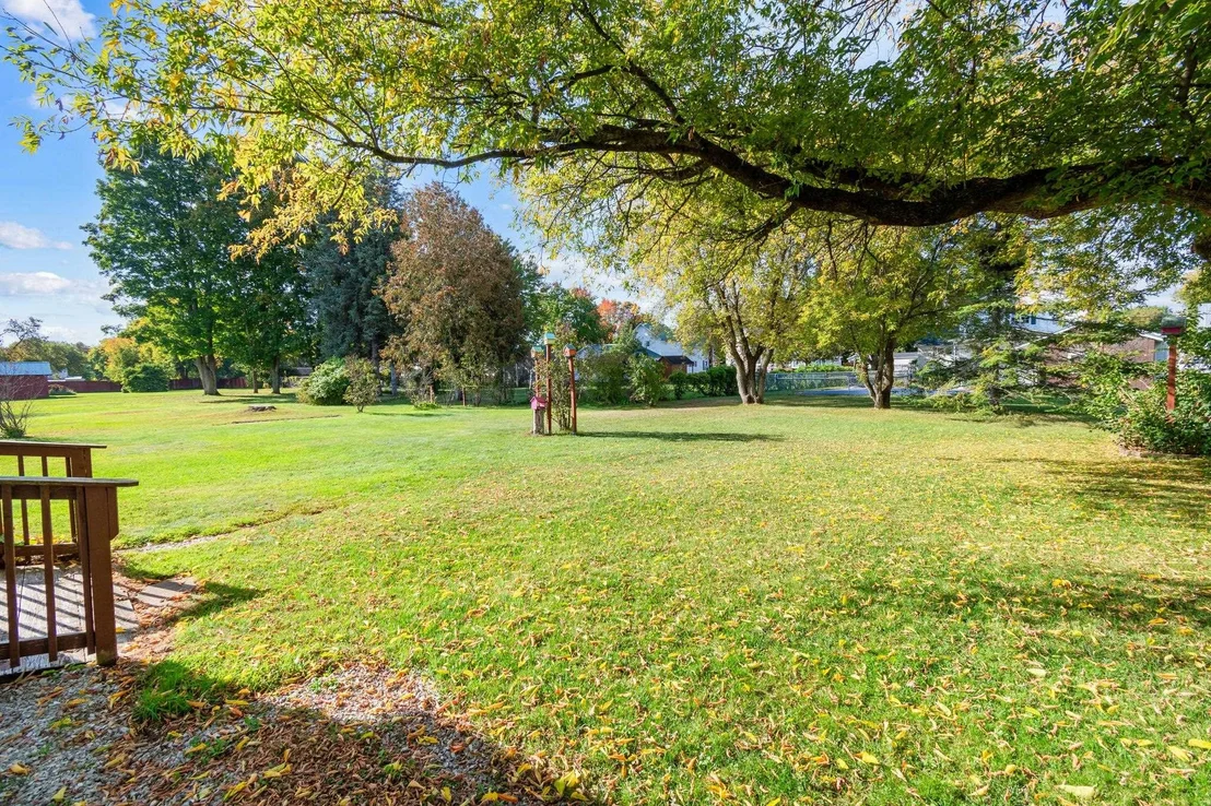 Photo of 30 Pine