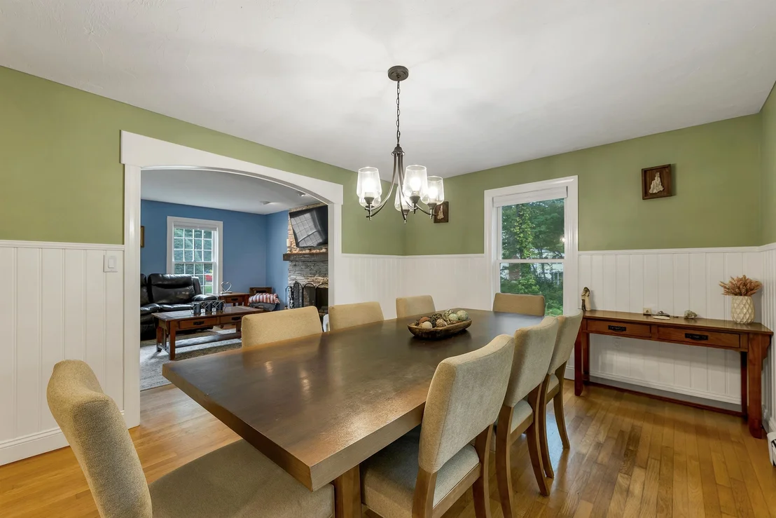 Photo of 27 Oakmont