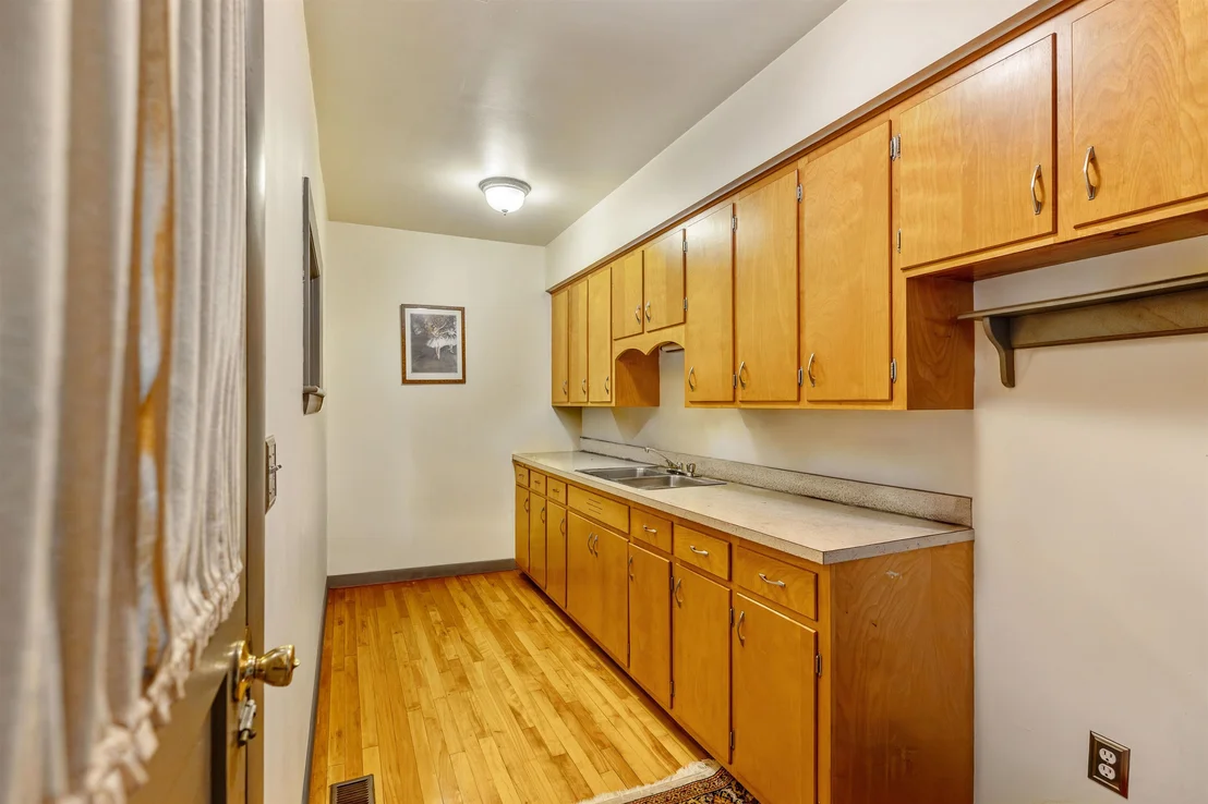 Photo of 295 Main