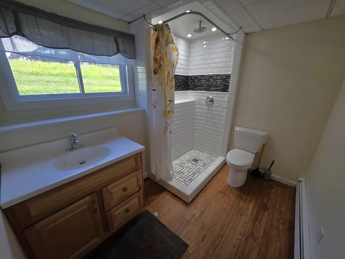 Photo of 6 Meadowcrest