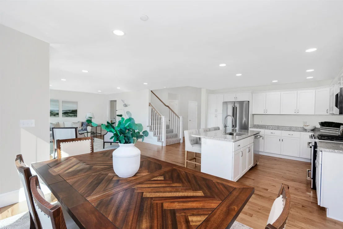 Photo of 8 Acadia