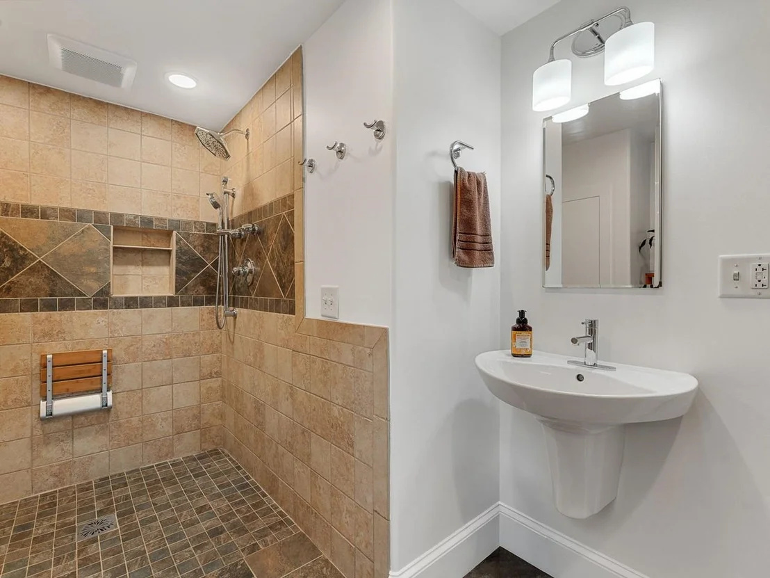 Photo of 1233 Satterly