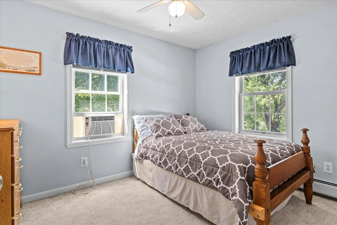 Photo of 33 Stacy