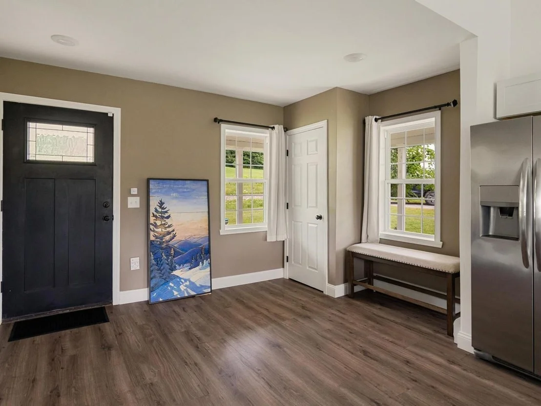 Photo of 3687 Oak Hill