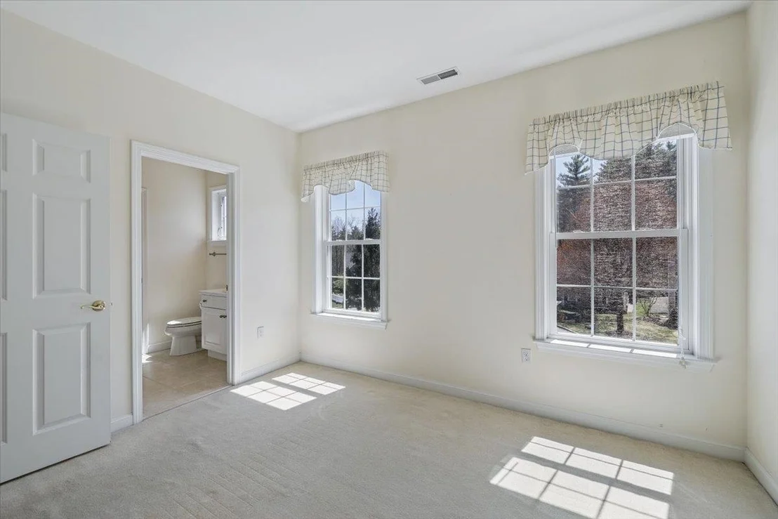 Photo of 32 White Pine
