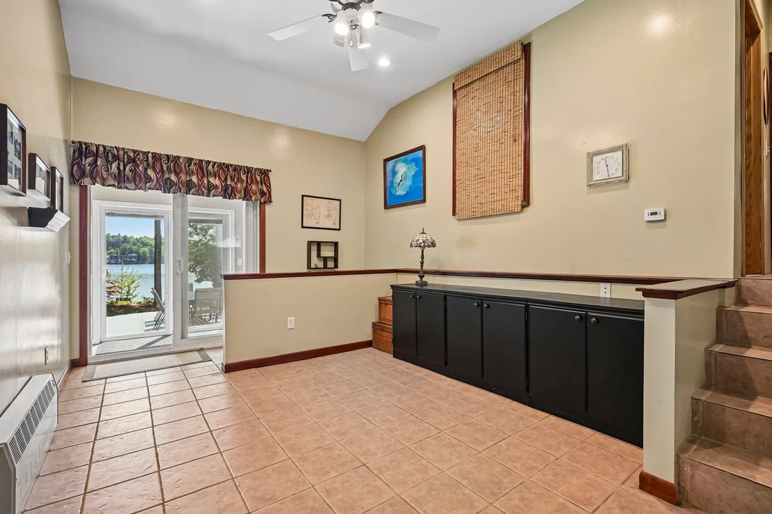 Photo of 76 Holts Point