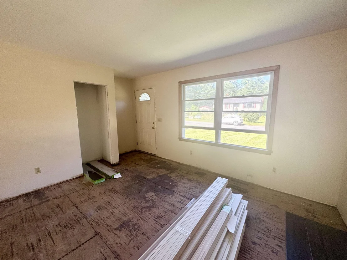 Photo of 35 Reese