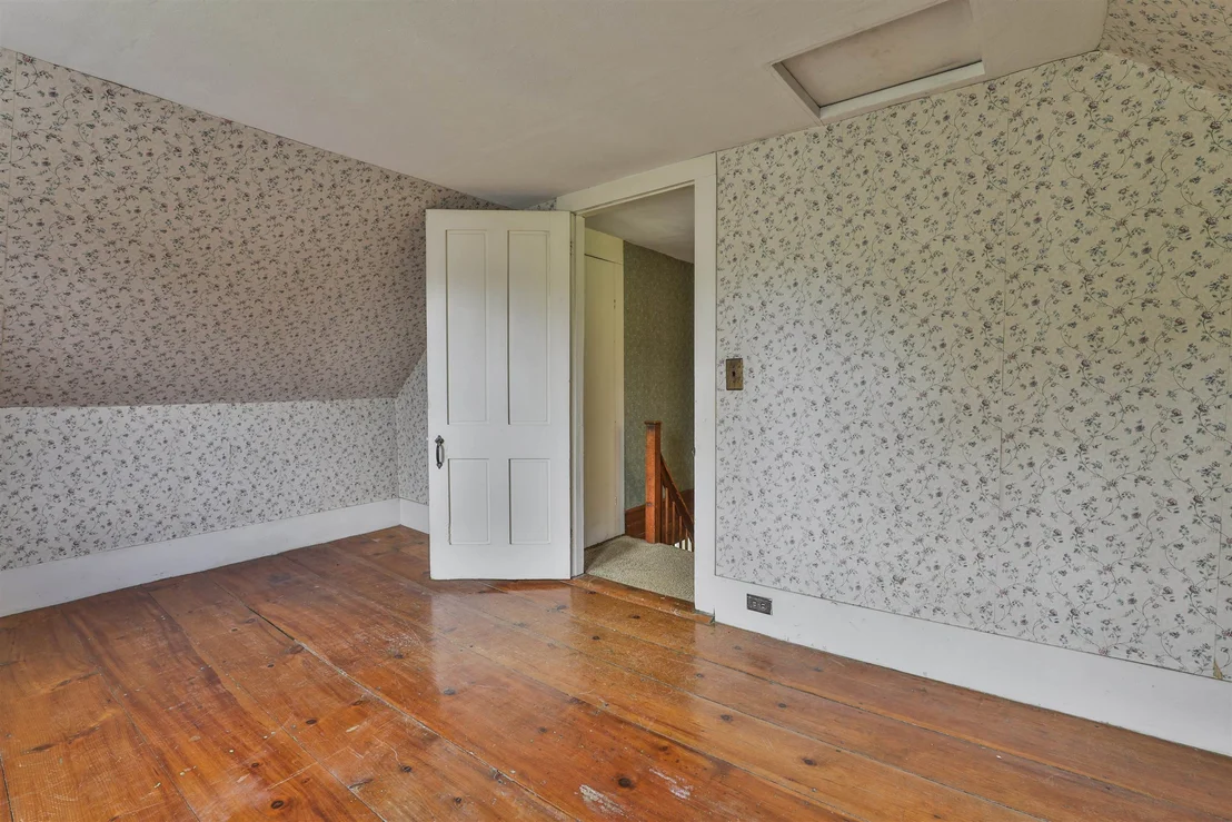 Photo of 1 Featherbed