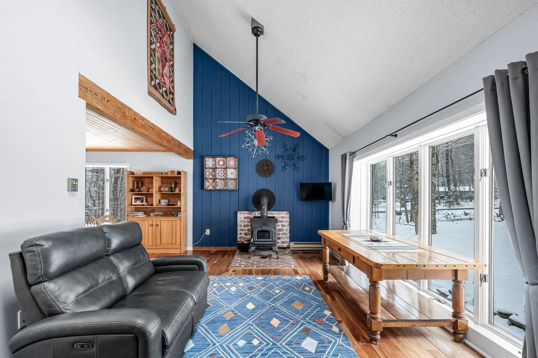 Photo of 36 Buckboard