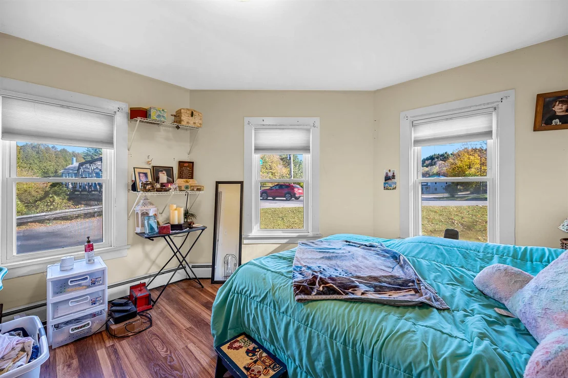 Photo of 21 River Road W