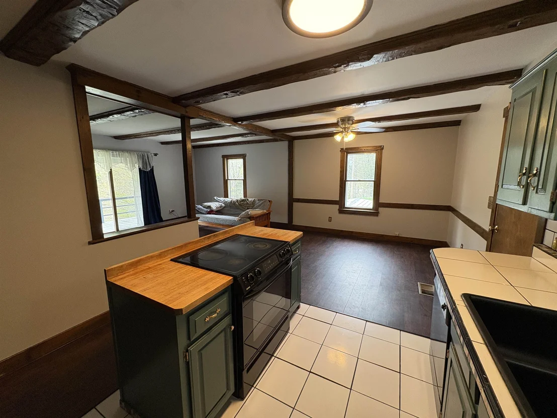 Photo of 1250 Braintree Hill