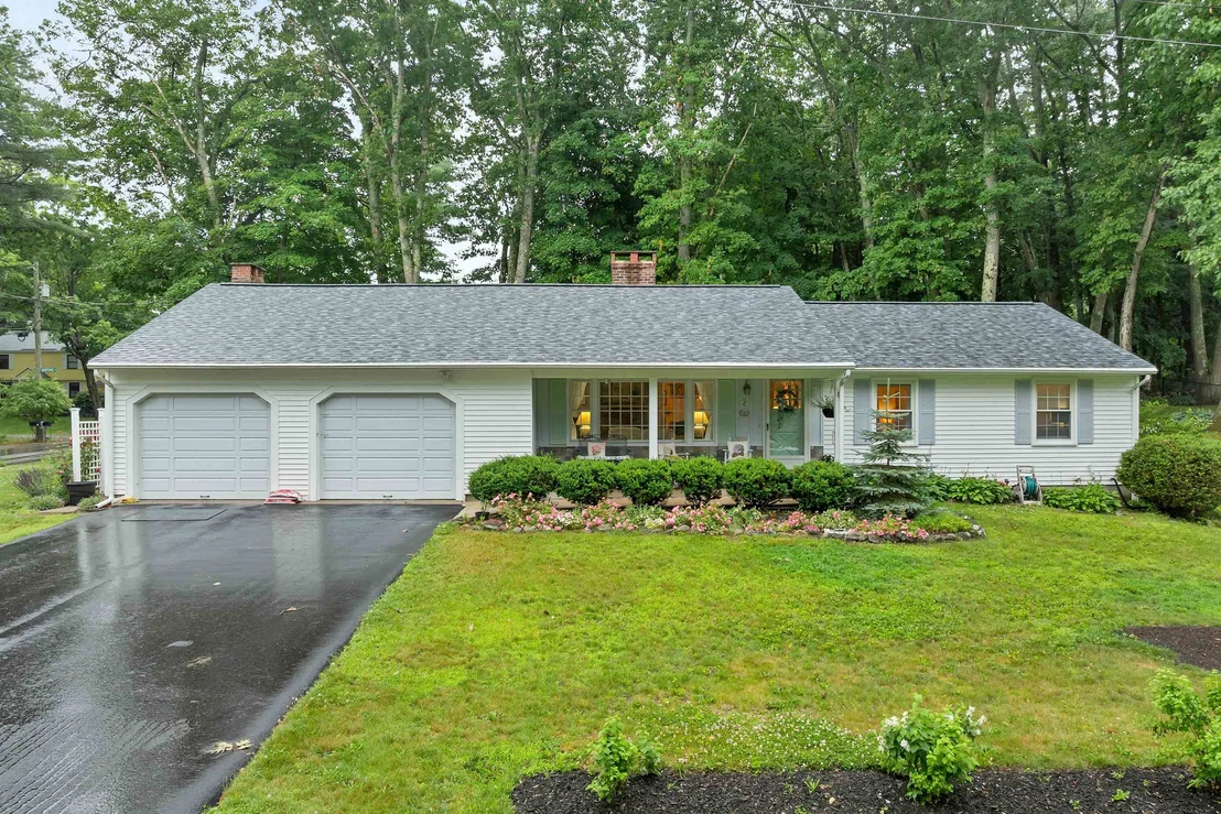 Photo of 2 Glendale