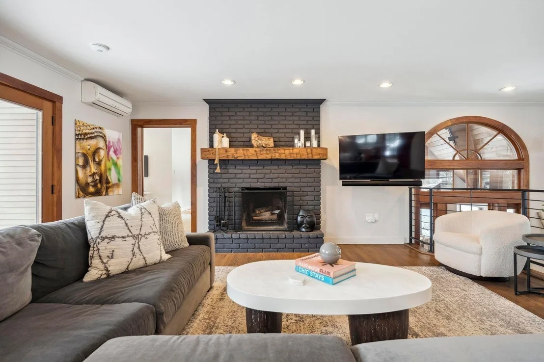 Photo of 108 North Hill