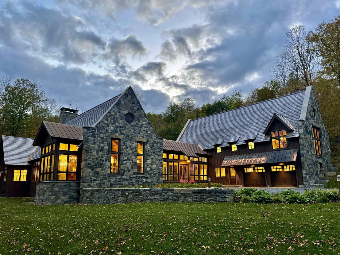 Photo of 515 West Fields