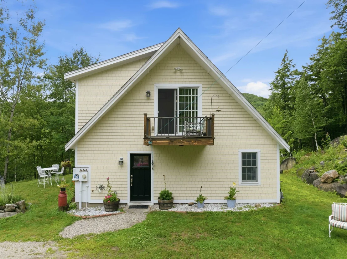 Photo of 125 Cunningham Pond
