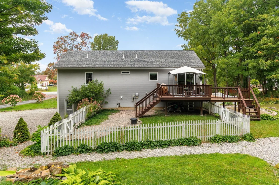 Photo of 387 St. Albans