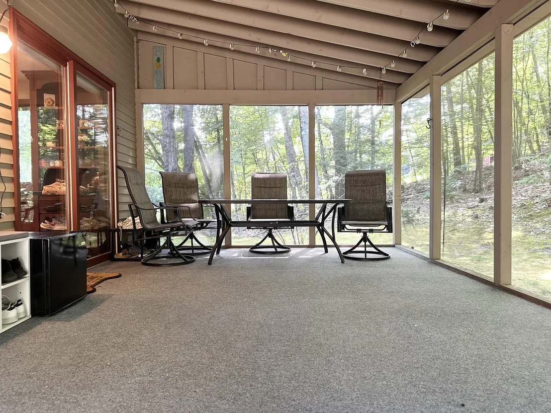 Photo of 533 Black Brook