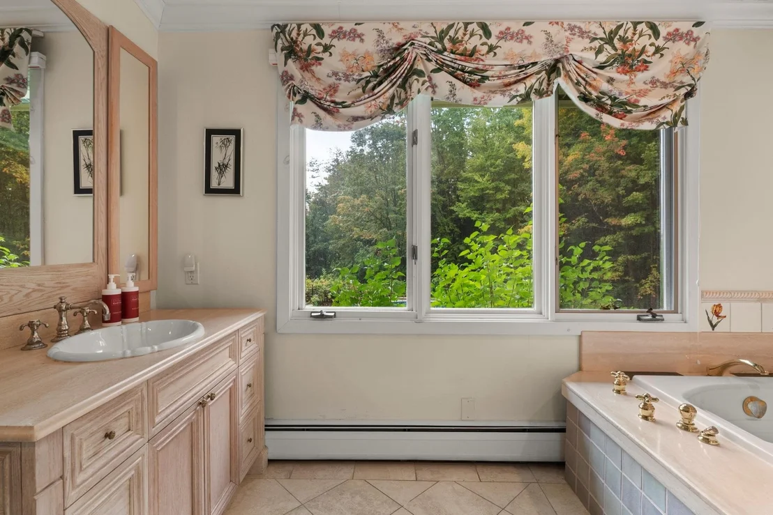 Photo of 835 Alpine View